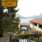 Milk River - Front, Railway Station, View 펜션 *