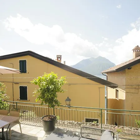 Milk River - Front, Railway Station, View * Varenna